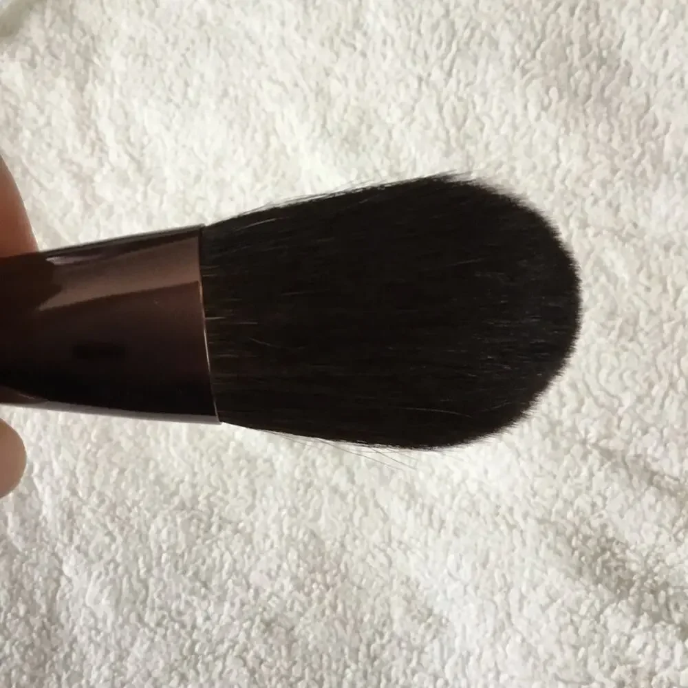 Shiseido Black Handle with Rose Metallic Ferrule Face Brush - Picture 10 of 16